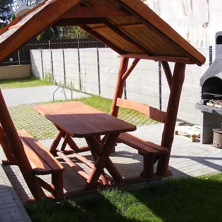 Apartment Livia Wellness Apartman *