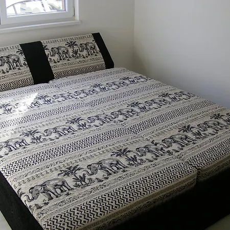 Apartment Livia Wellness Apartman