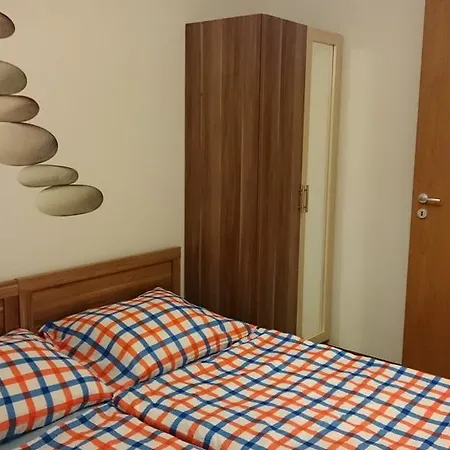 Apartment Livia Wellness Apartman *